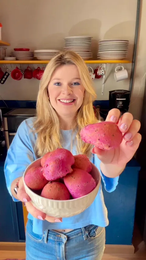 Pão de Queijo de Pitaya