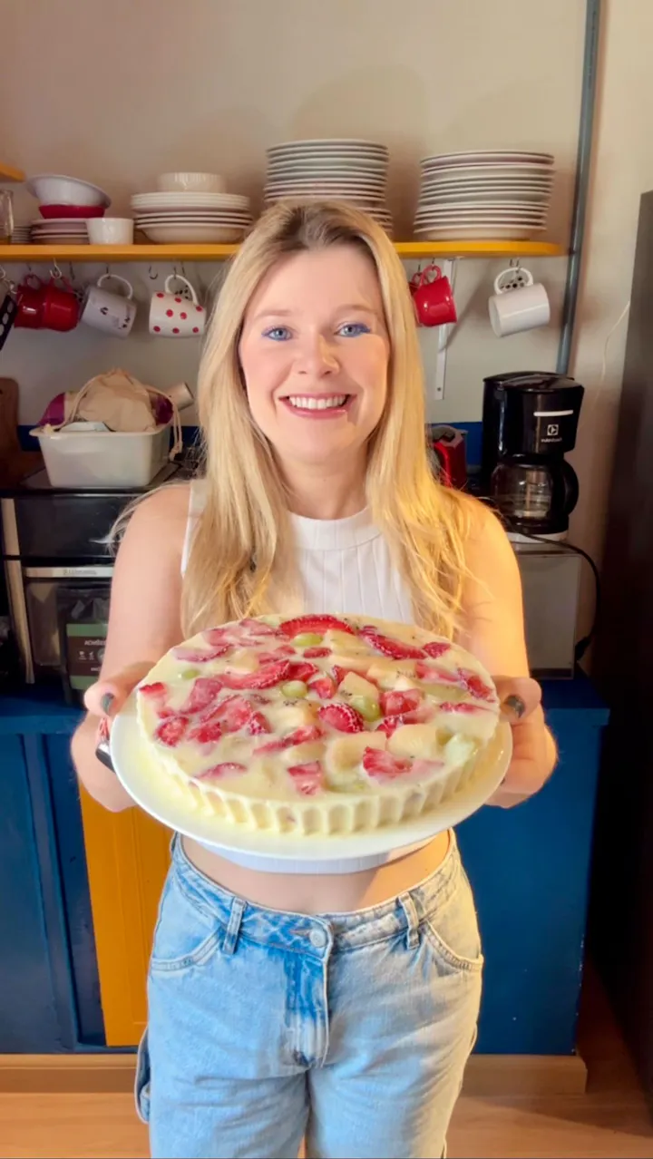 Vídeo: Torta de Sorvete com Iogurte Grego e Frutas