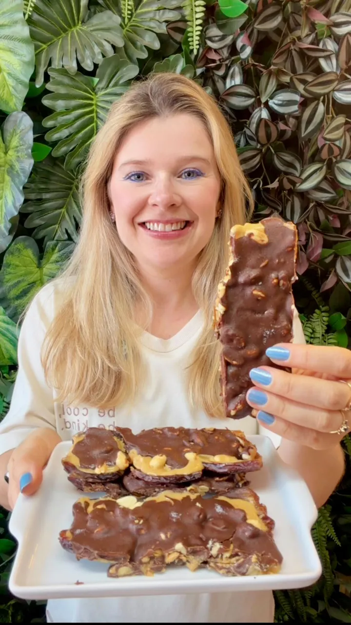 Vídeo: Barra de Chocolate com Caramelo de Tâmara