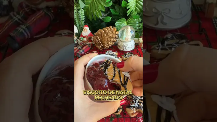 Vídeo: Biscoito de Natal Recheado com Geleia