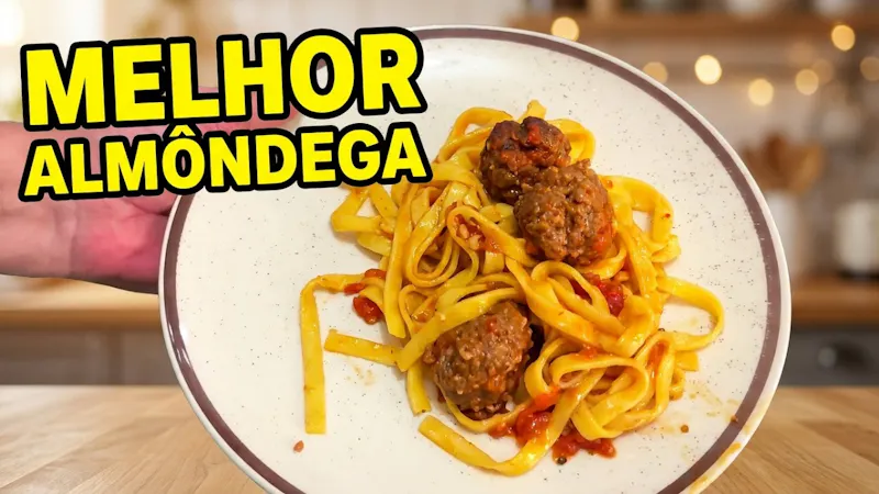 Macarrão com Molho Pomodoro e Almôndegas