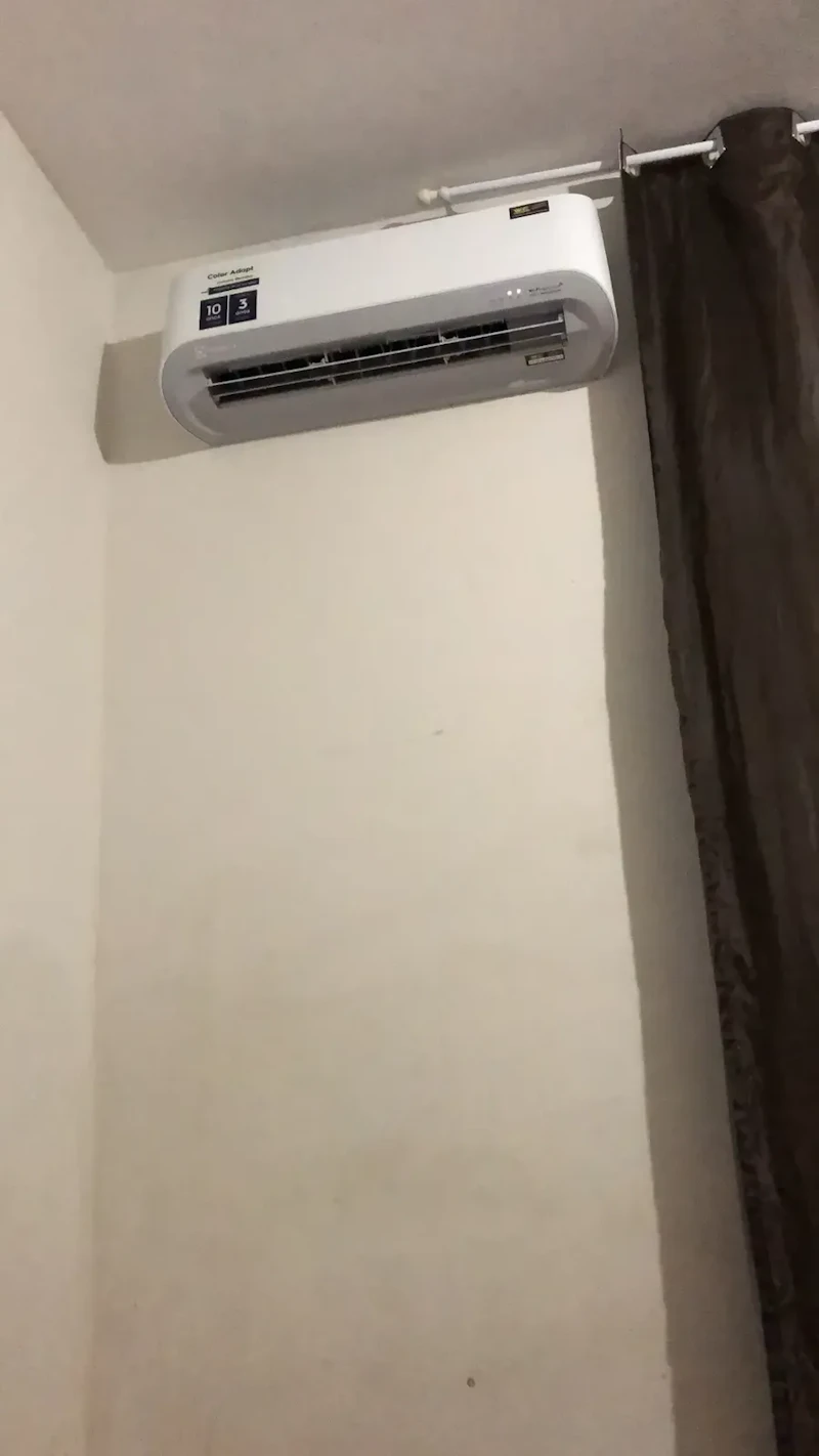 Ar-Condicionado Electrolux Split 12.000 BTUs Color Adapt Frio com Wi-fi (YI12F/YE12F