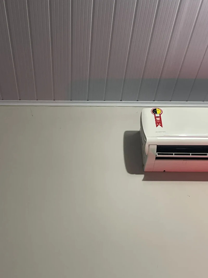 Ar Condicionado Split Elgin Eco Inverter II Wifi 12000 Btus Frio HJFI12C2WB