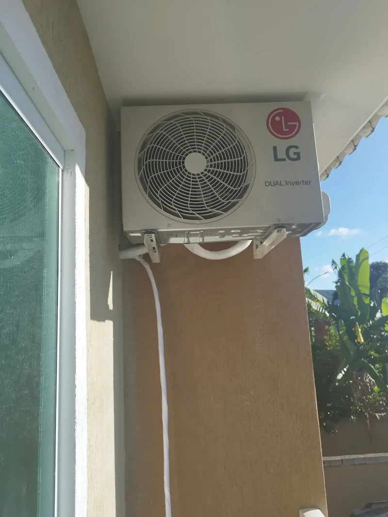Ar Condicionado LG Dual Inverter Compact +ia 12000 Btus Frio