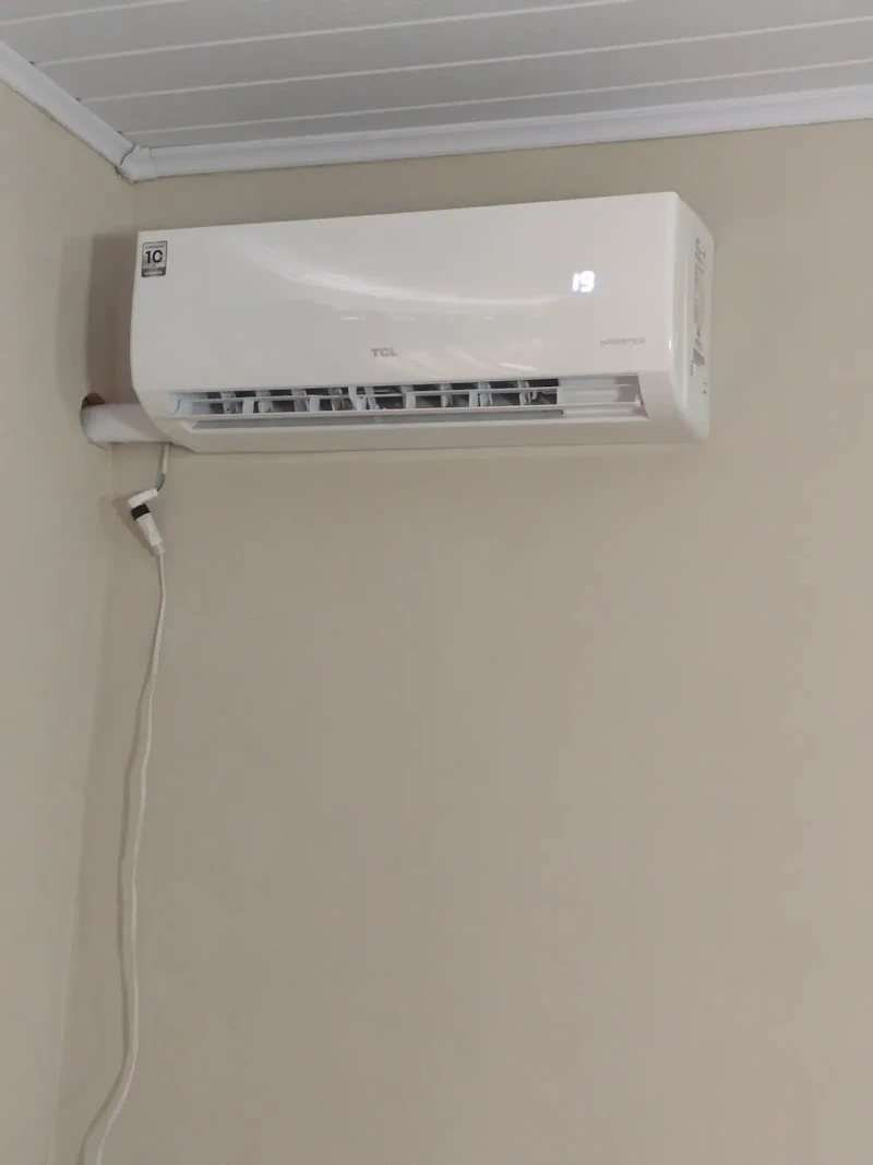 Ar-Condicionado Split TCL Semp Hi Wall Elite 9000 BTUs Inverter Branco